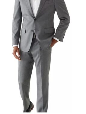 Men's Slim Gray Two-Piece Suit - Tailored Blazer & Trousers